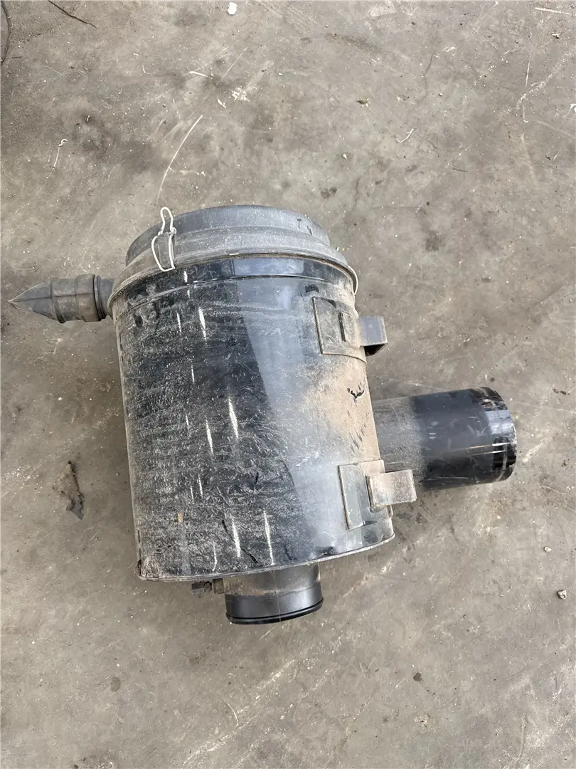 USED AIR CLEANER image 1