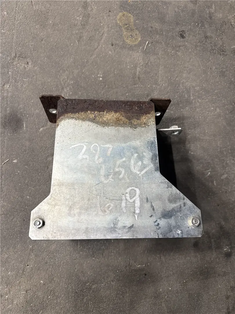 USED BRACKET AS image 1