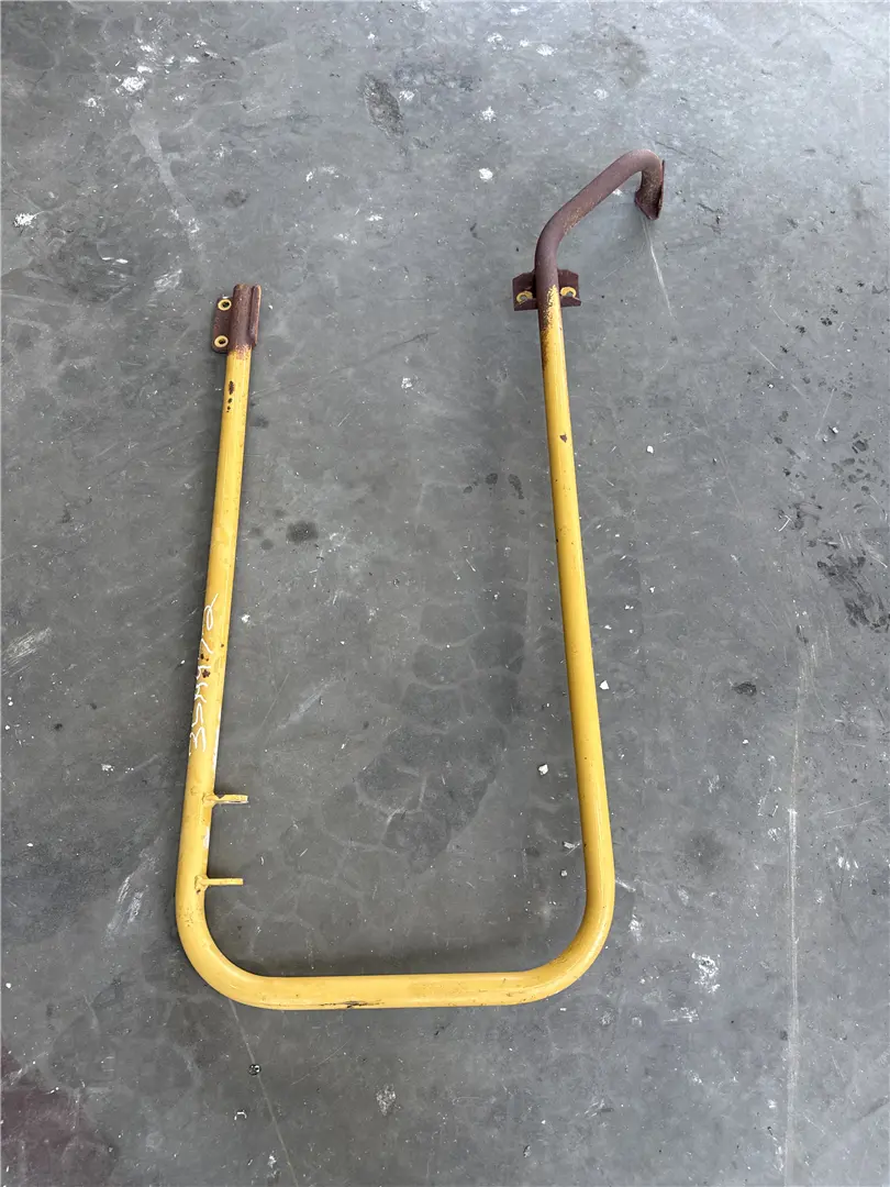 USED FRONT RH HAND image 1