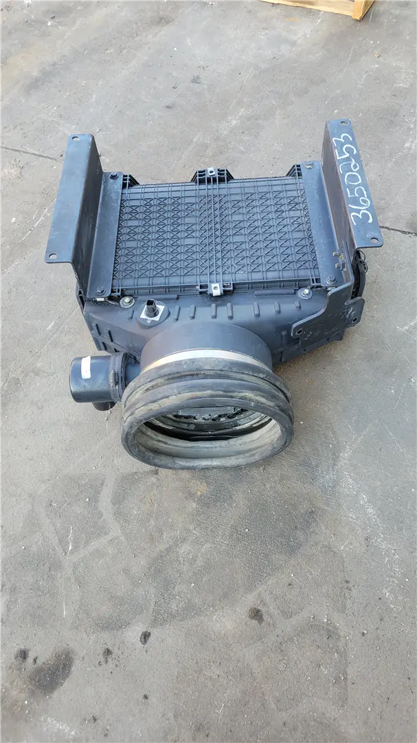 USED AIR CLEANER image 1