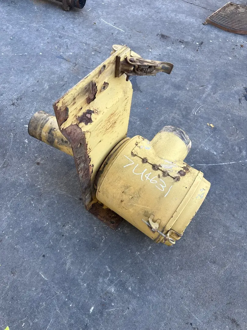 USED AIR CLEANER G image 1
