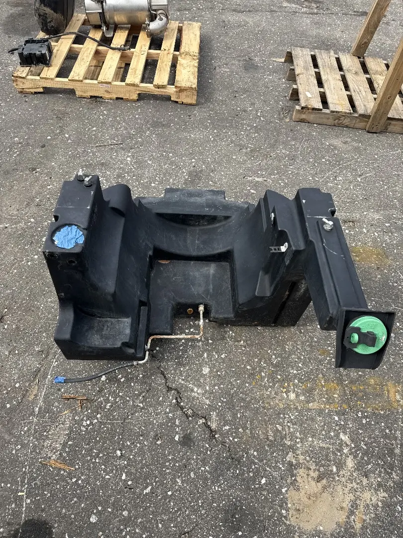 USED TANK AS image 1