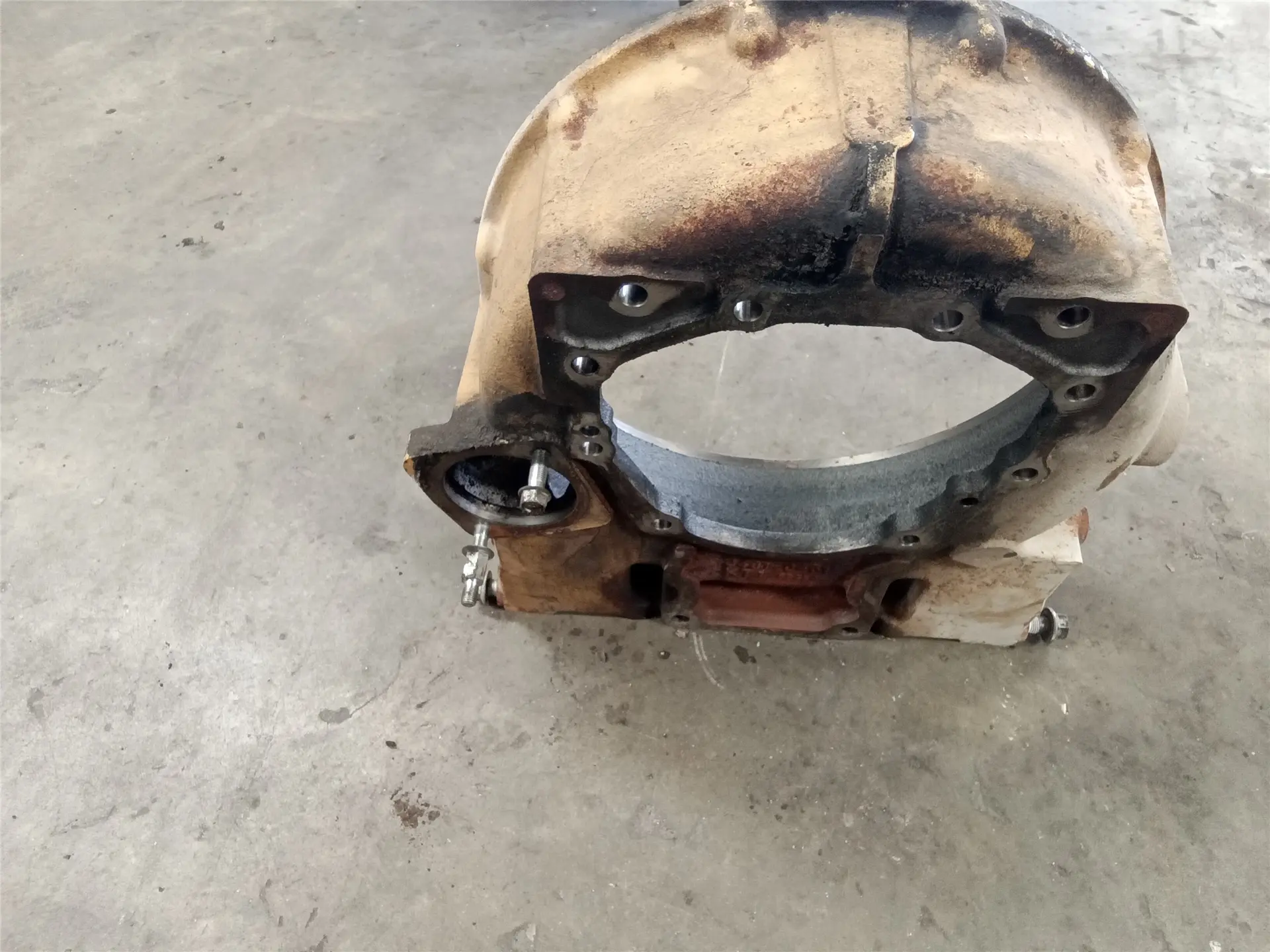 USED FLYWHEEL HOUS image 1