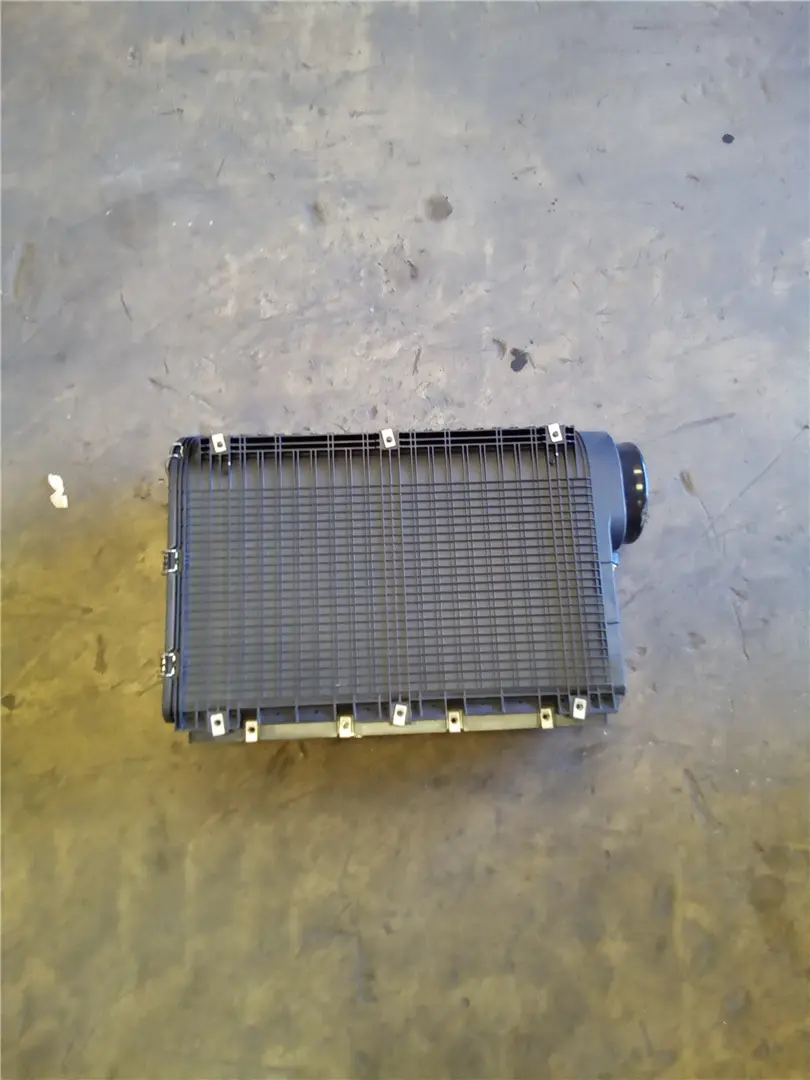 USED AIR CLEANER image 1
