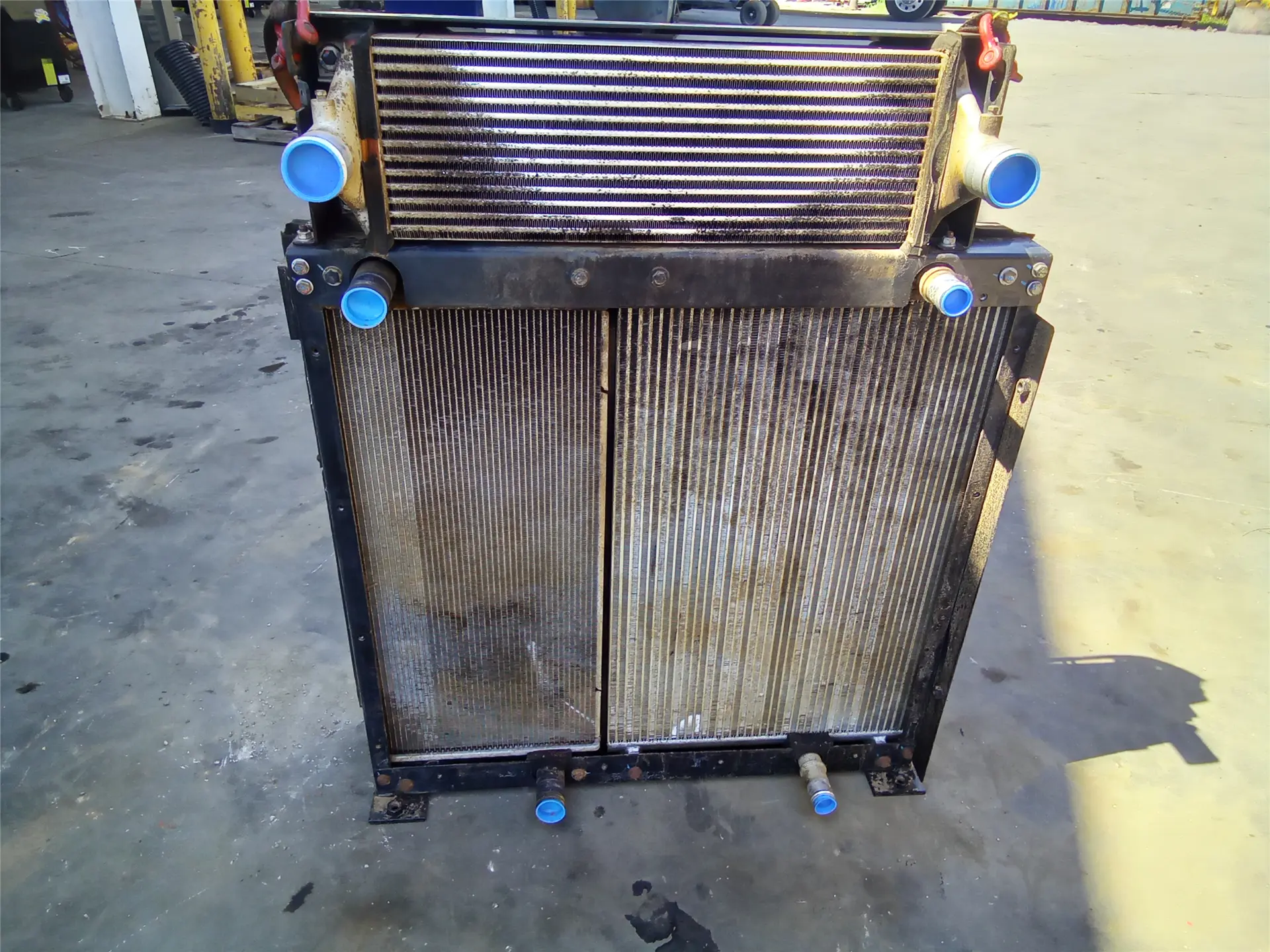 USED RADIATOR image 1