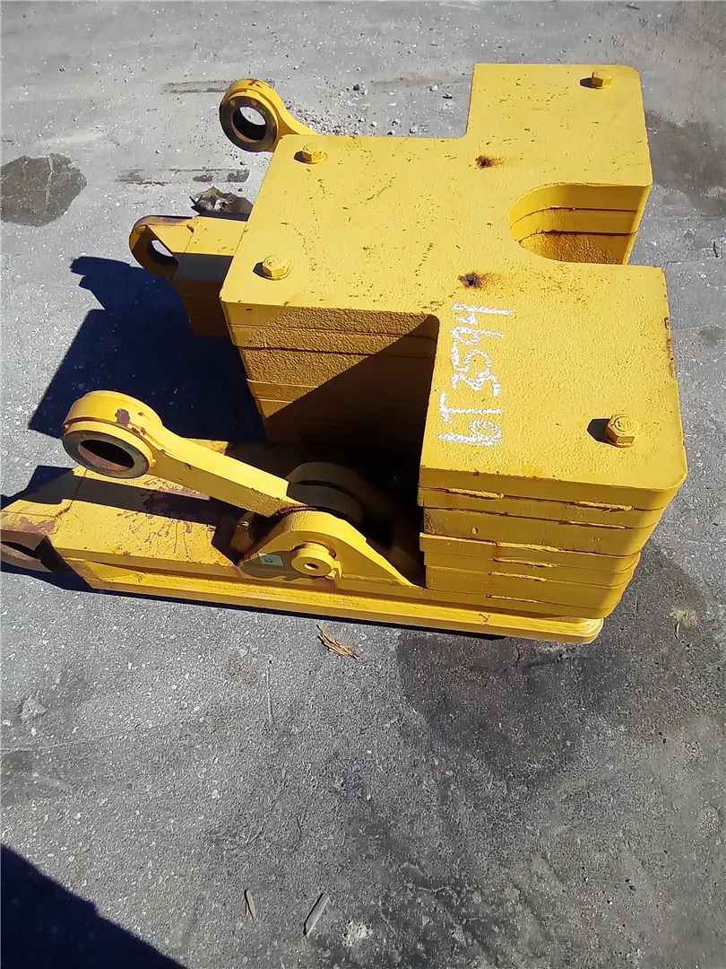 USED COUNTER WEIGH image 1