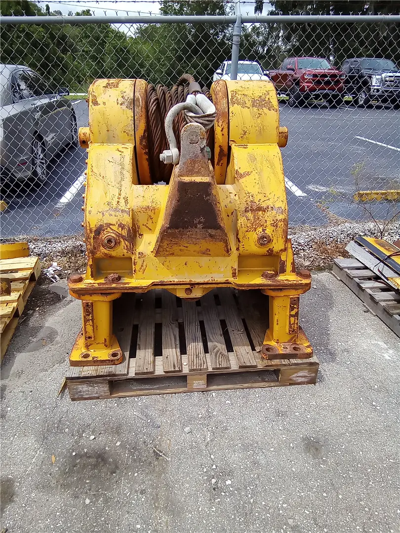 USED WINCH image 1