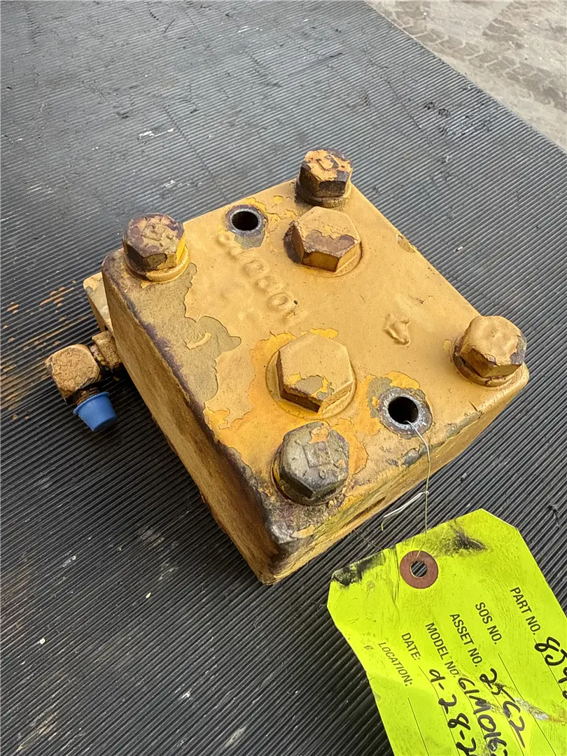 USED MANIFOLD image 1
