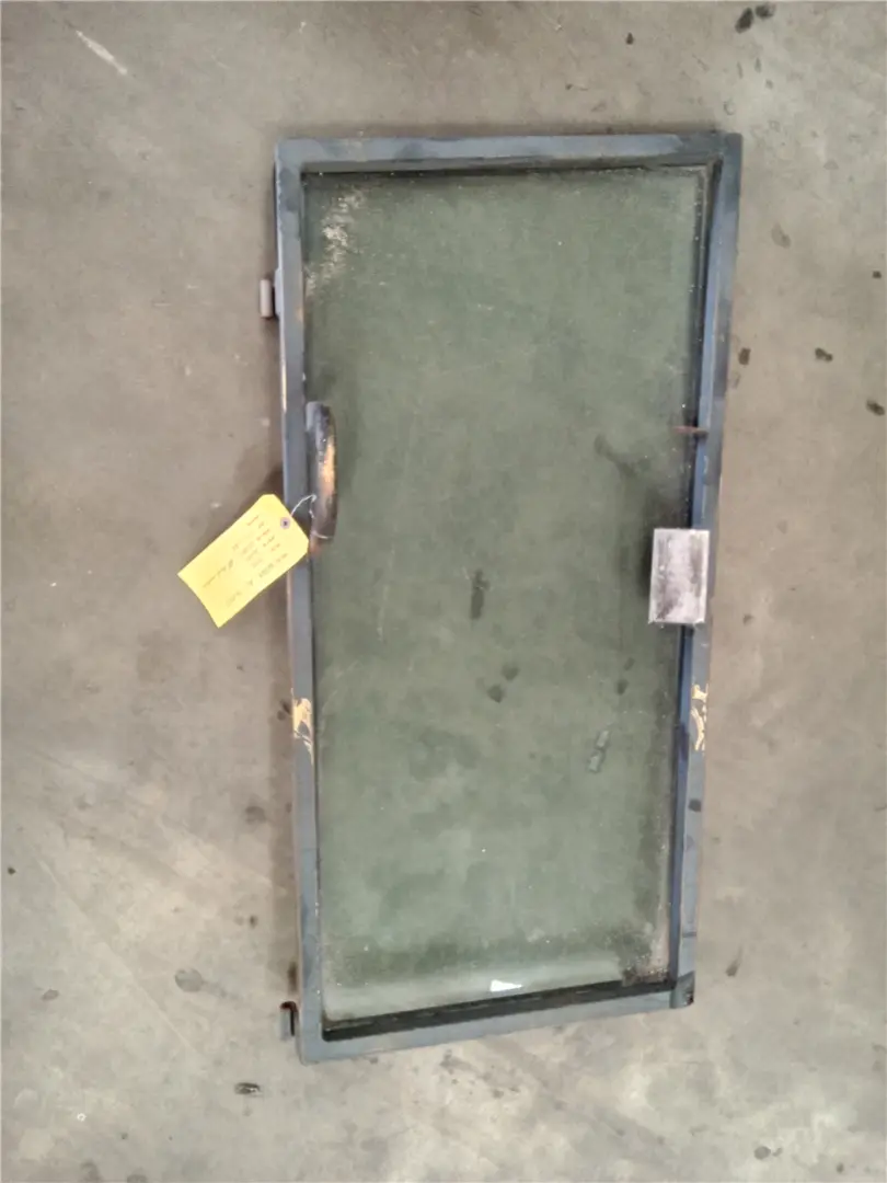 USED RH HAND WINDO image 1