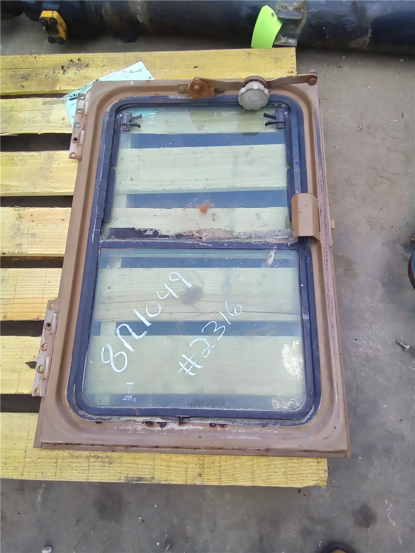 USED WINDOW GP image 1