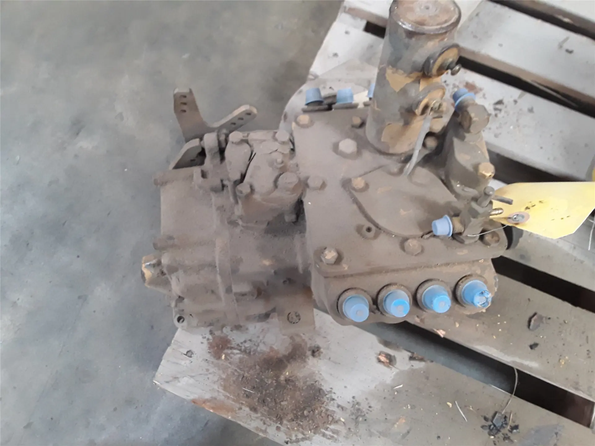 USED PUMP G image 1