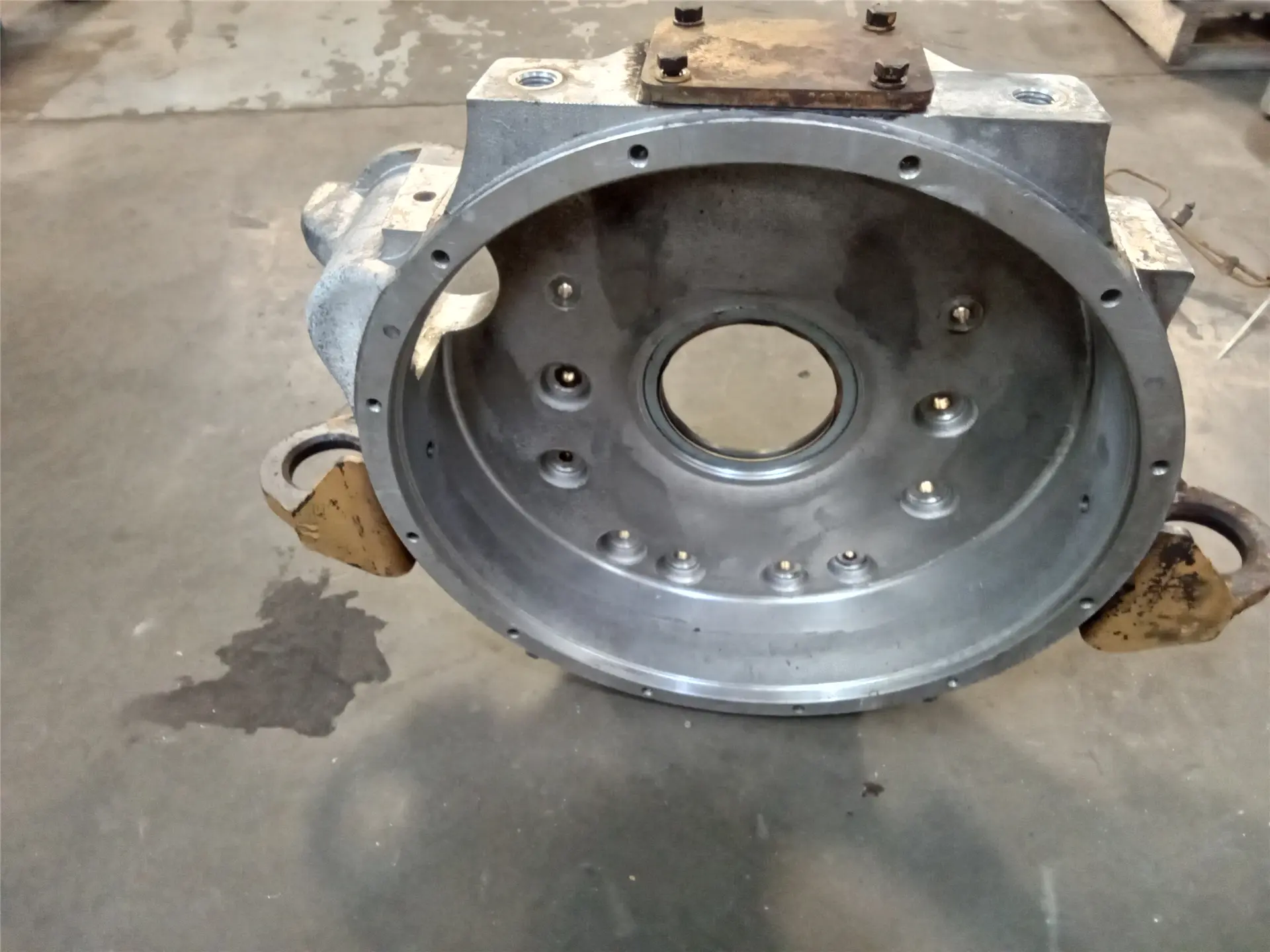 USED FLYWHEEL HOUS image 1