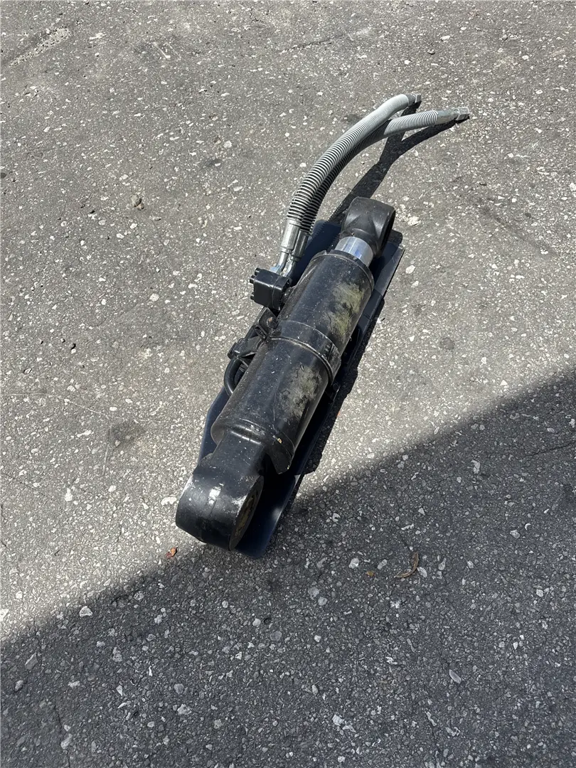 USED LH CYLINDER image 1