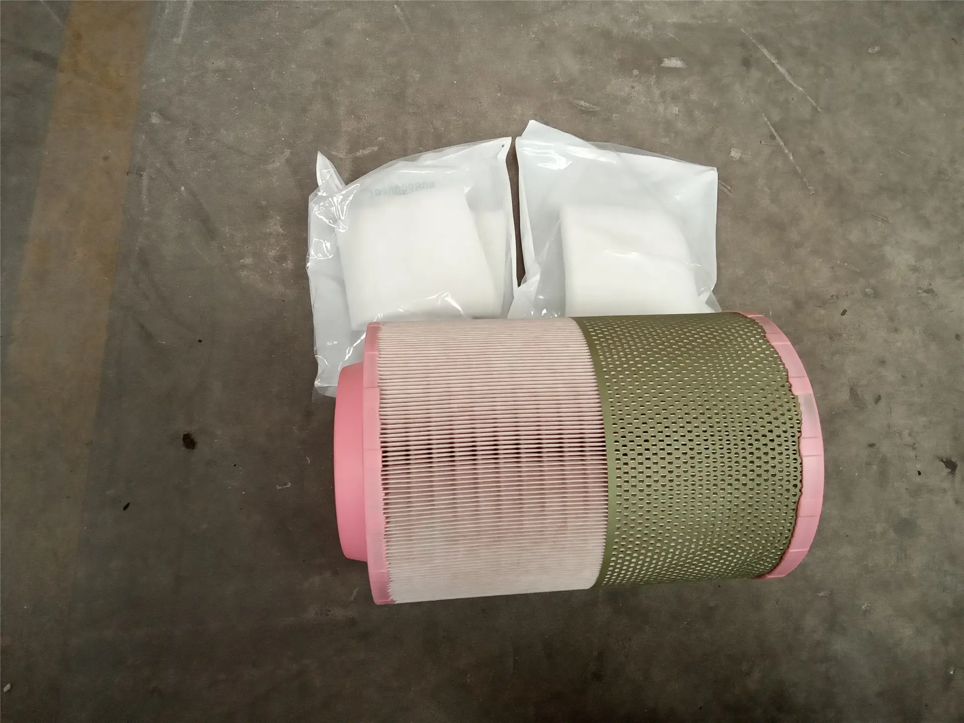 NEW AIR OIL FILTER image 1