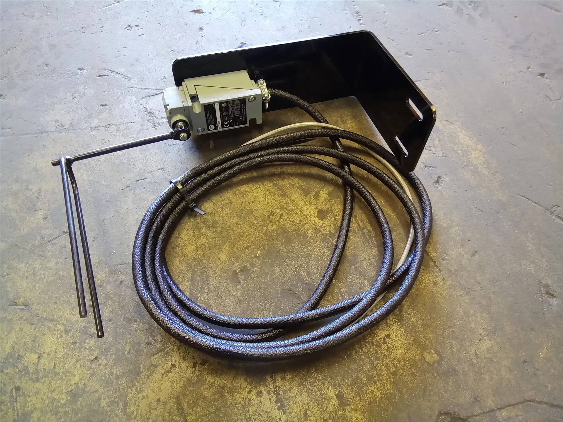 NEW CENTER SWITCH image 1