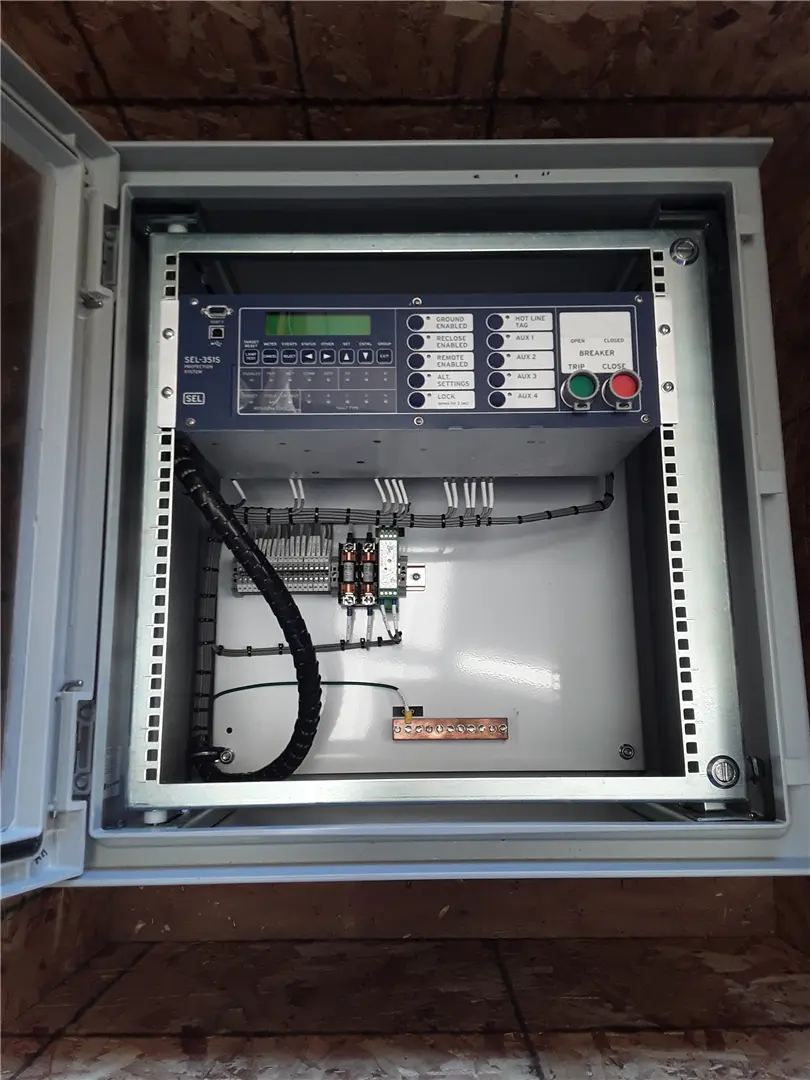 NEW SEL 351S PROTE image 1