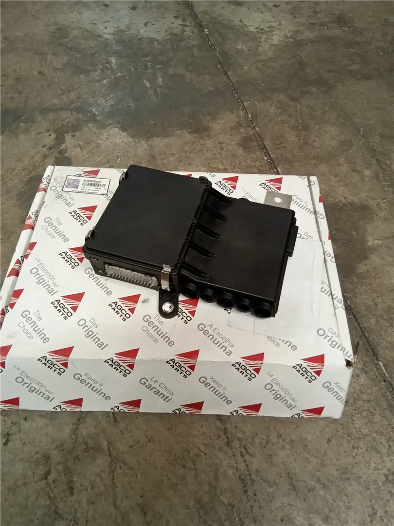 NEW FUSE BOX image 1