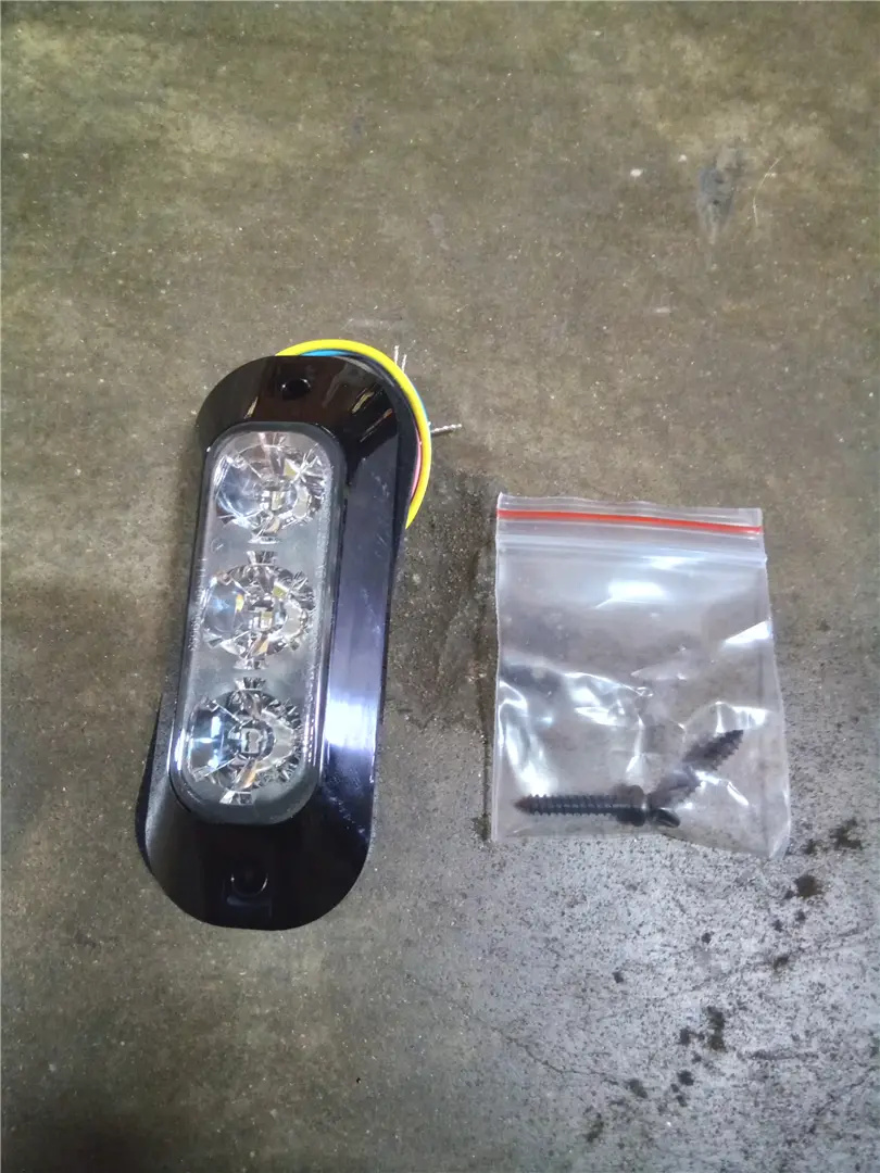NEW 3 LED DIRECTIO image 1