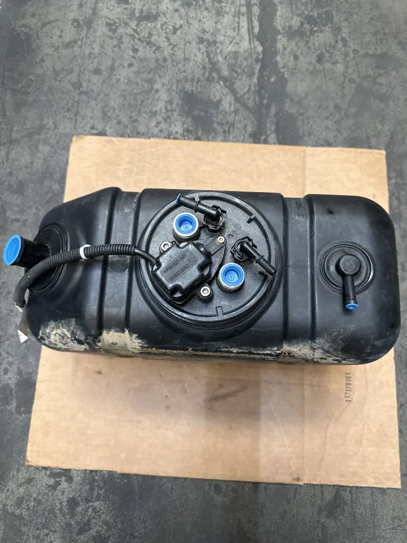 USED DEF TANK image 1