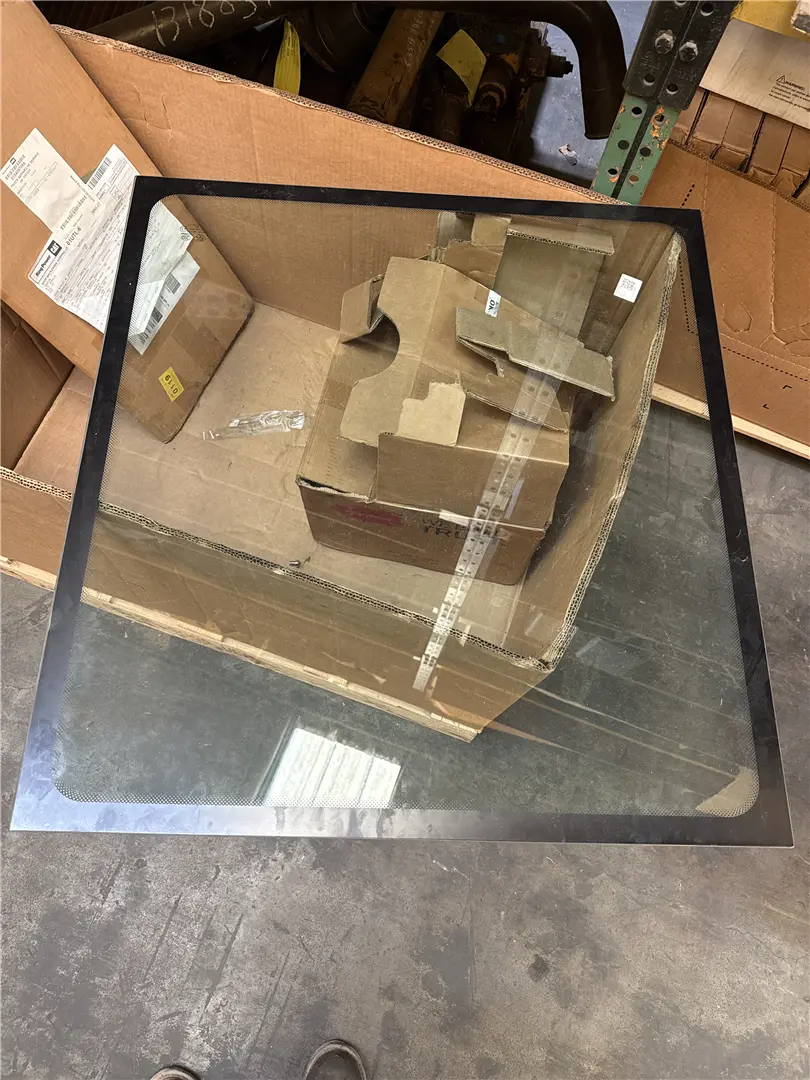 USED GLASS image 1