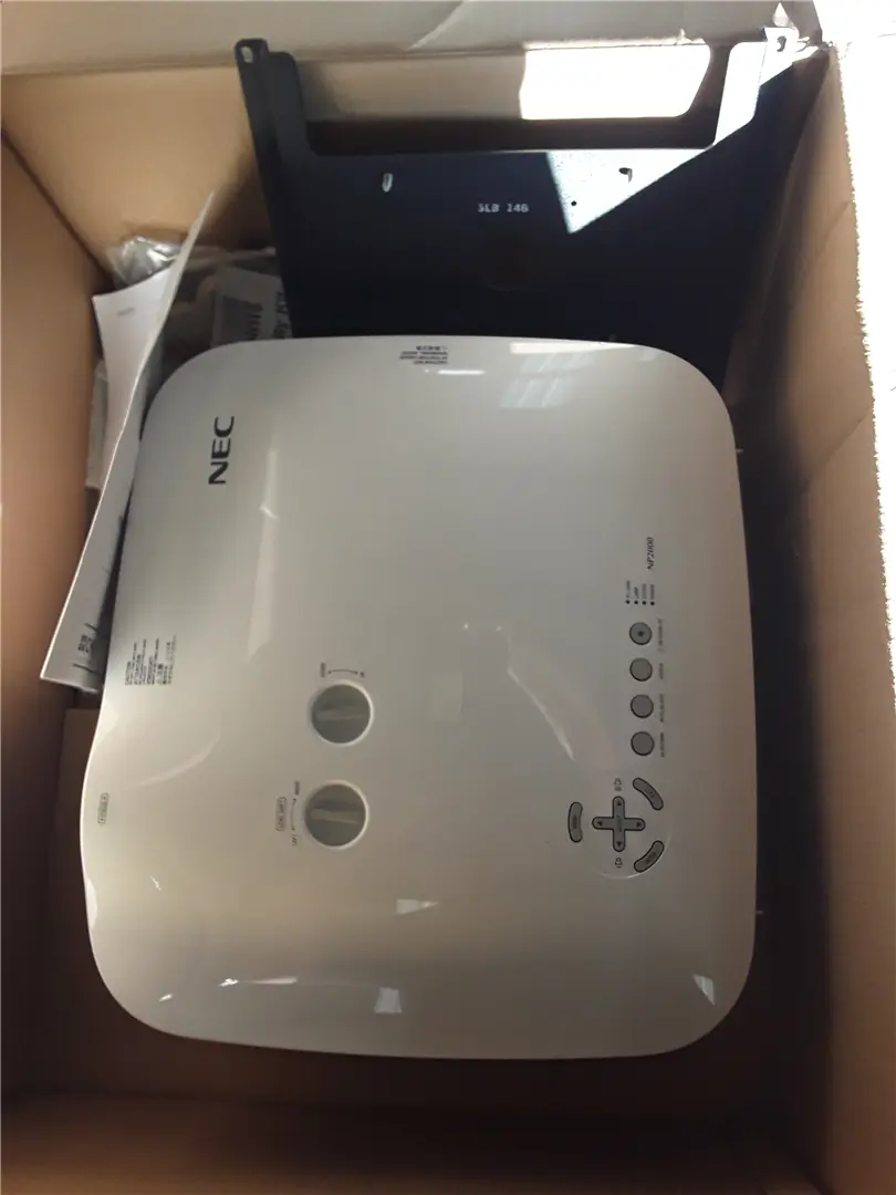 NEW NEC PROJECTOR image 1