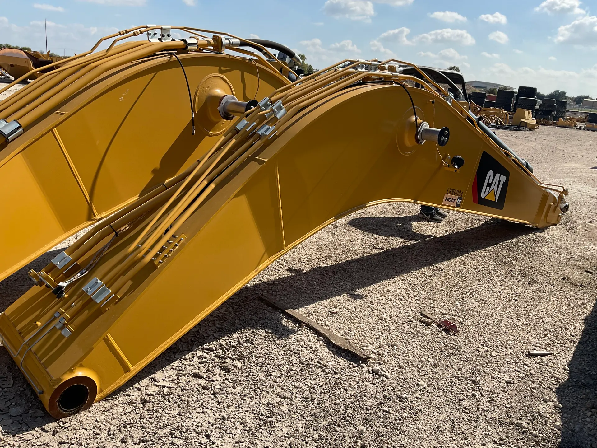 CAT 330 BOOM, STICK AND CYLINDERS  BLH image 1
