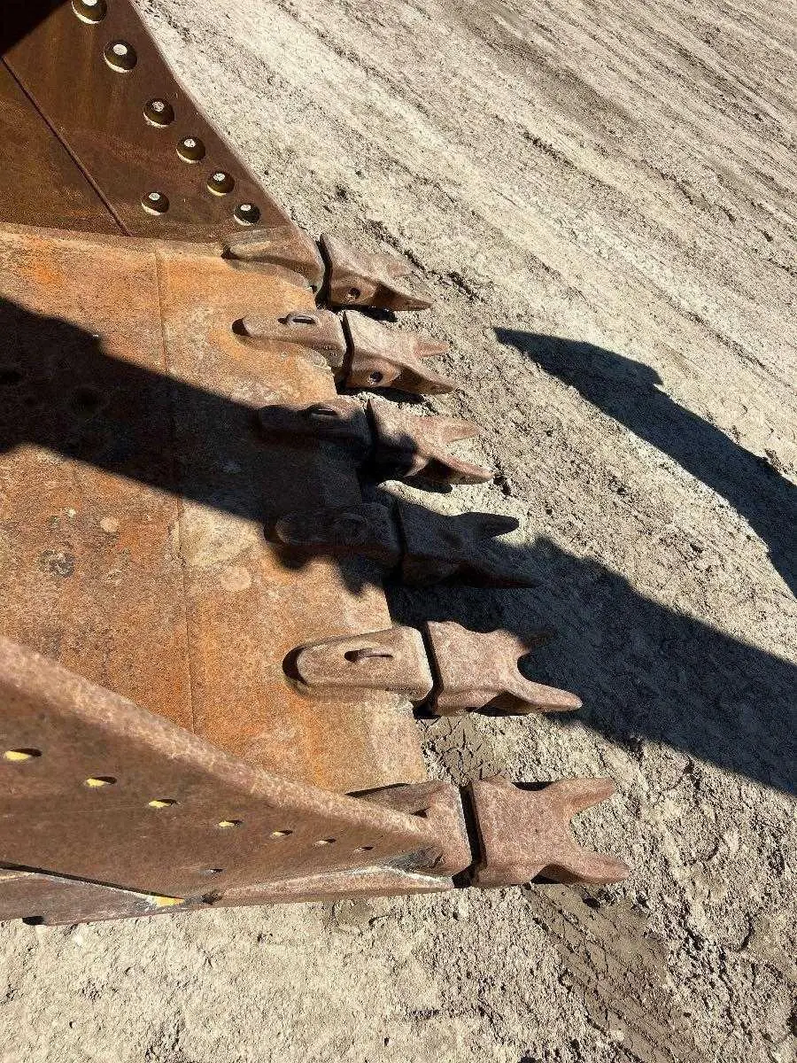 USED 349 TB LINKAGE BUCKET                     MQ image 1