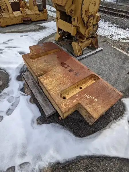 Counterweight image 3