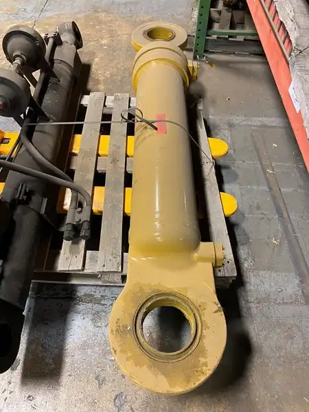 Cyl/Lift LH image 2