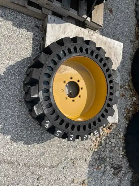 Wheel & Tire AS (rh) image 2