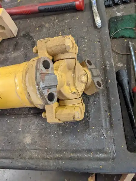 U-joint image 2