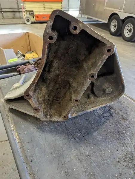 Bracket image 3
