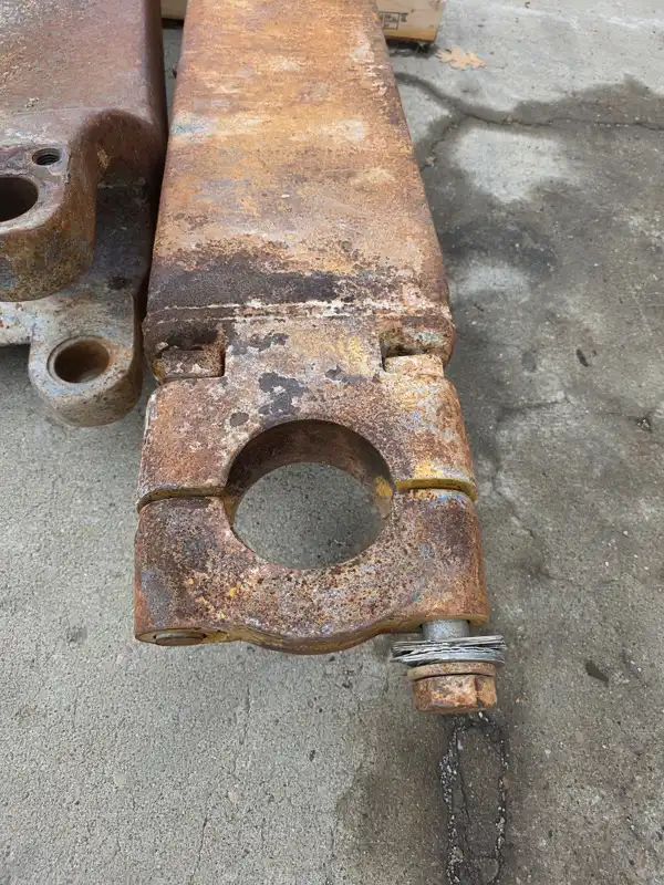 Arm A LH image 3