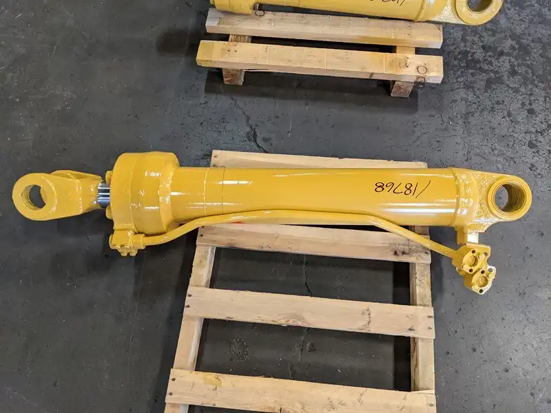 Cyl/Lift RH image 4
