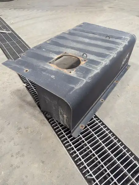 Engine Hood image 3
