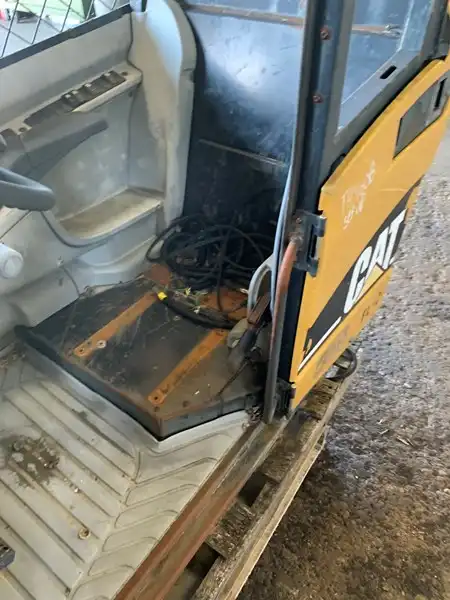 Cab AS image 5