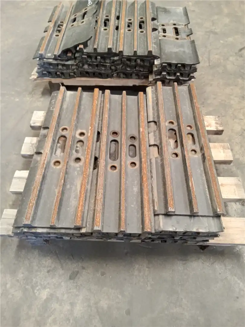 NEW TRACKS image 2