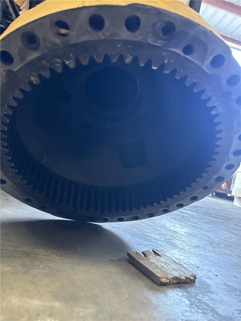 NEW AXLE HOUSING image 3