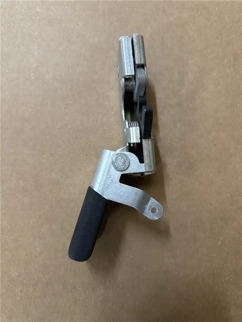 NEW LATCH AS image 3