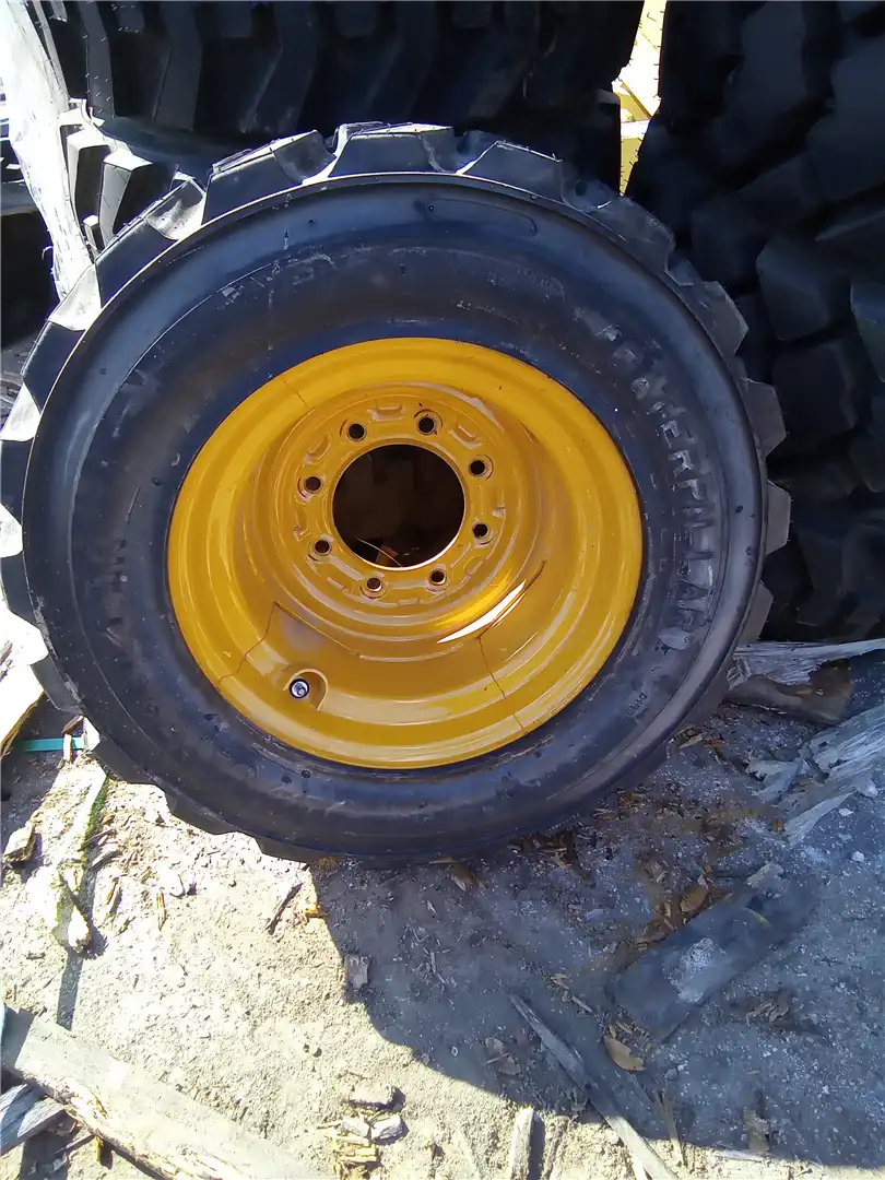 NEW TIRE AND RIM G indicator image 1