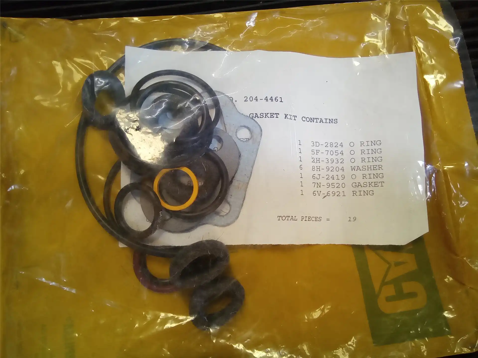 NEW GASKET KIT indicator image 1