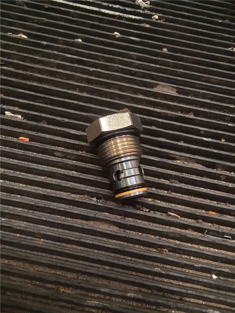 NEW VALVE KIT indicator image 1