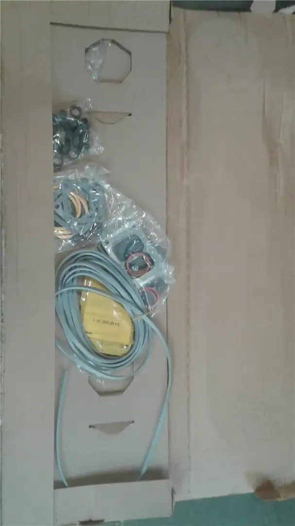 NEW GASKET KIT indicator image 1