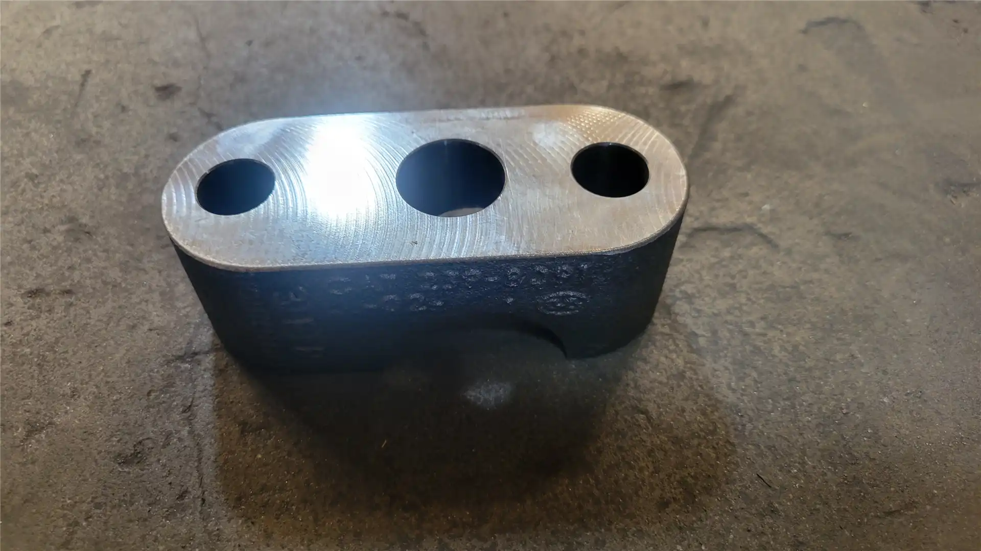 NEW TRACK IDLER BL image 3