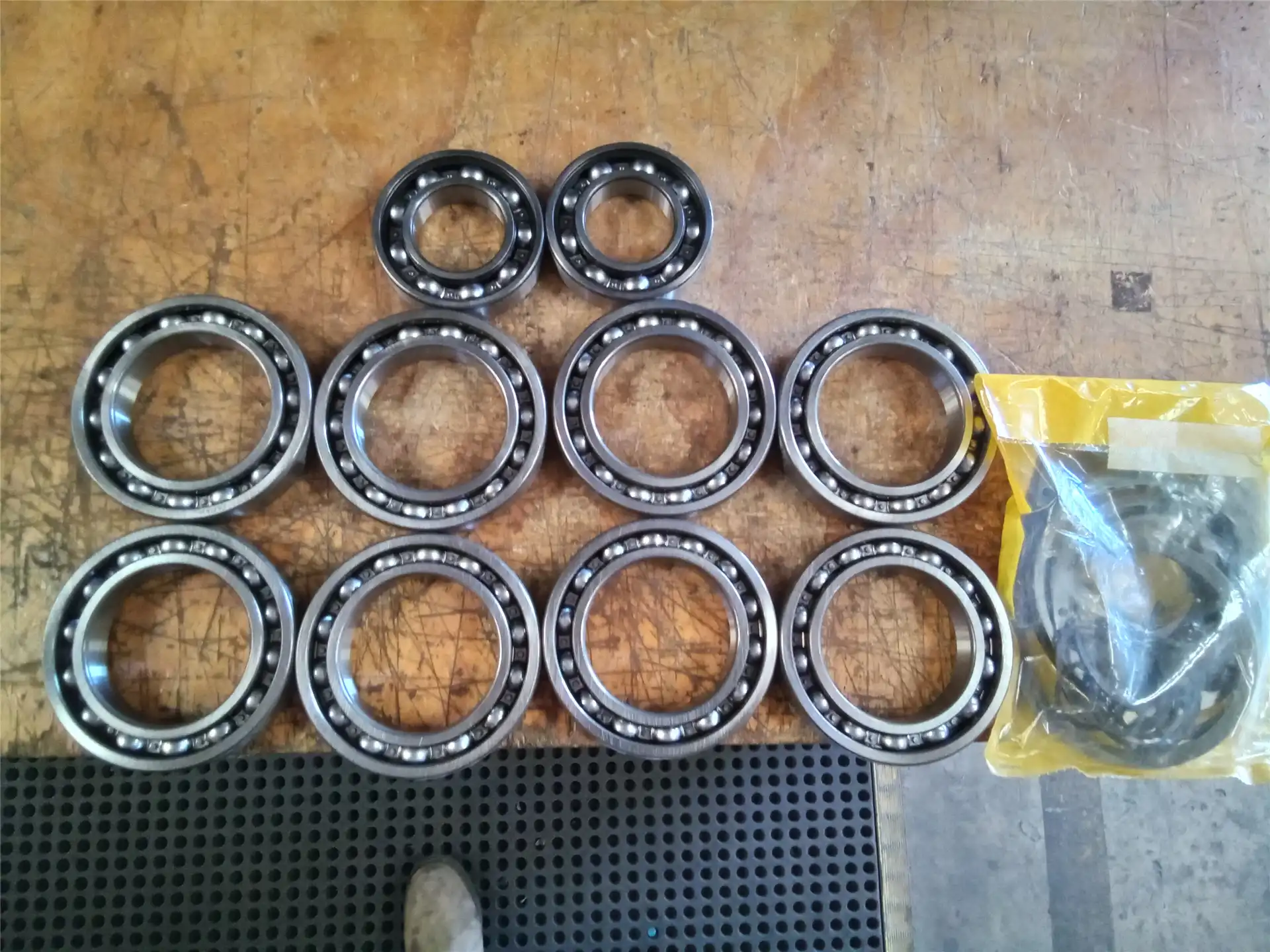 NEW BEARING KIT indicator image 1