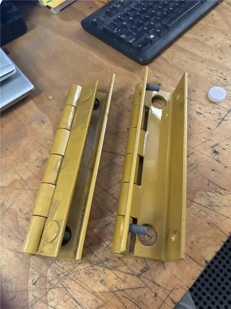 NEW HINGE AS indicator image 1
