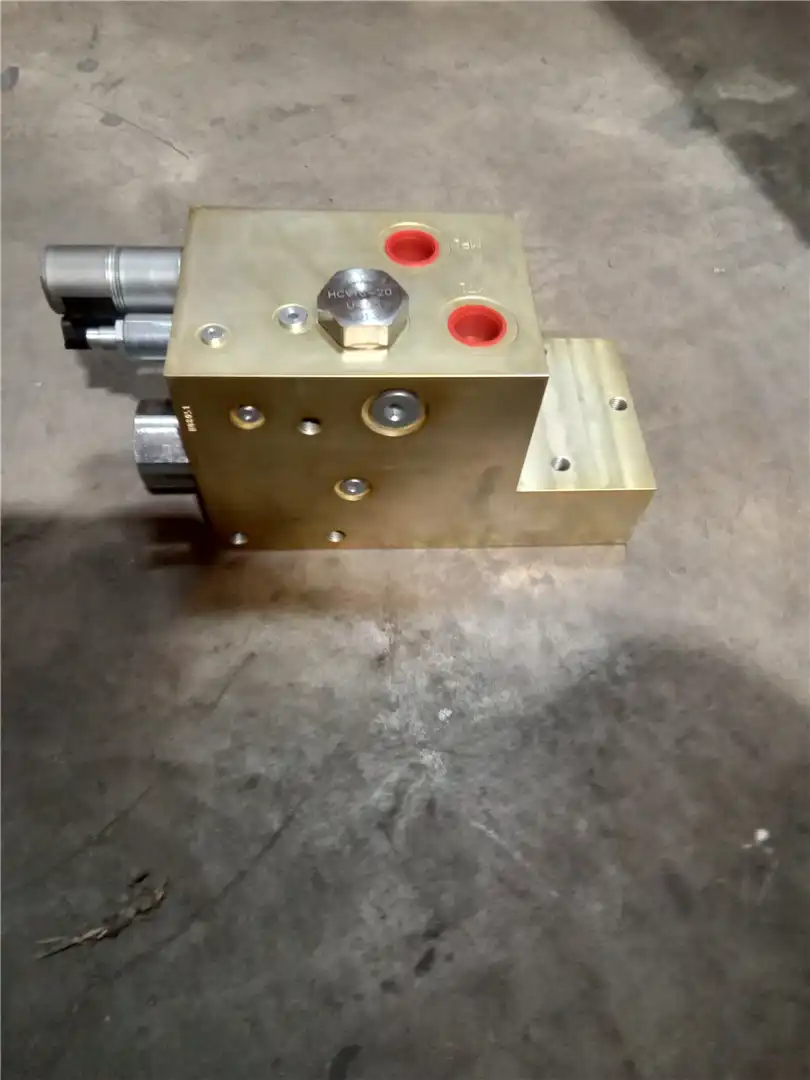 NEW MANIFOLD GP image 3