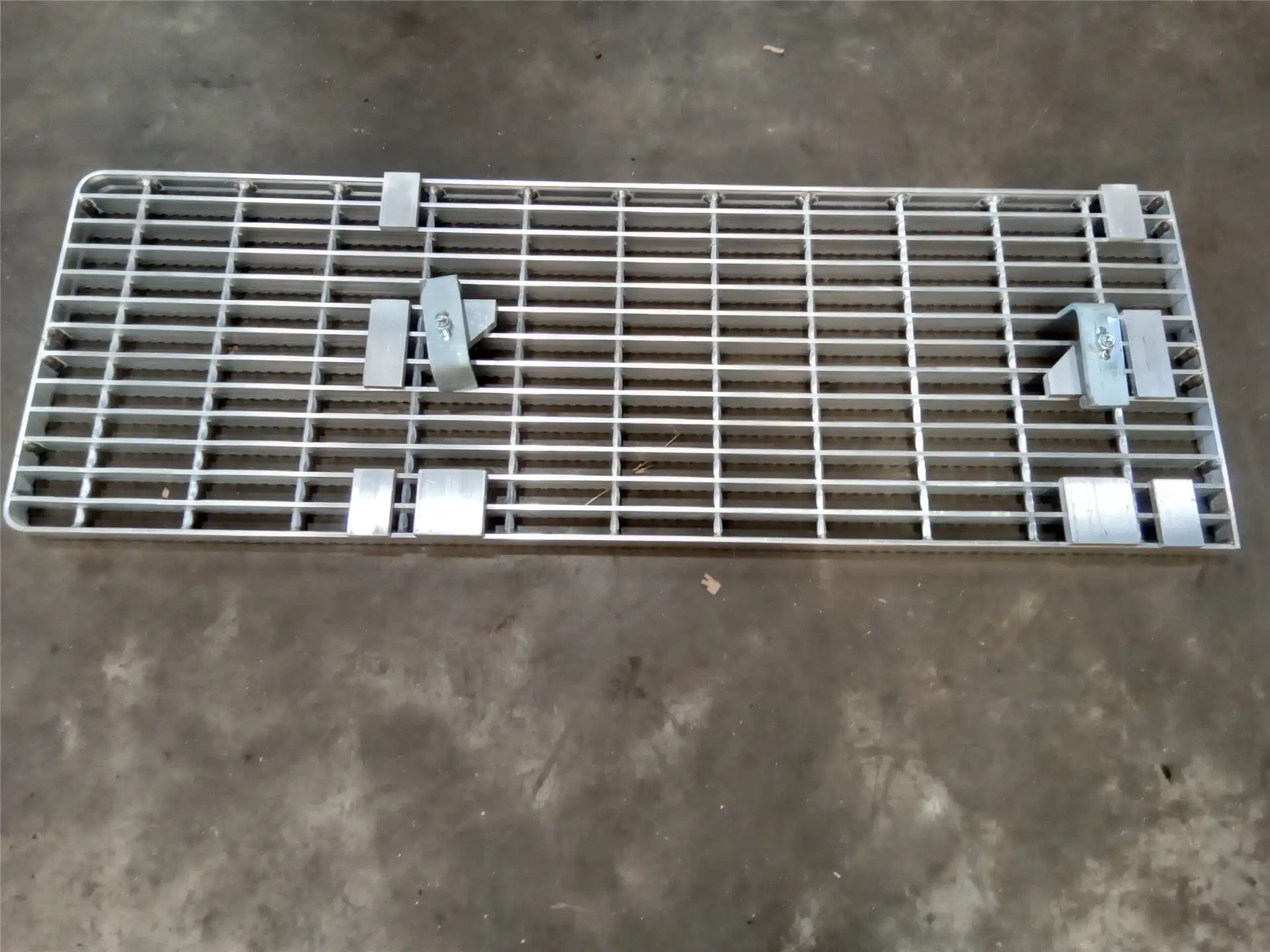 NEW PLATE indicator image 1