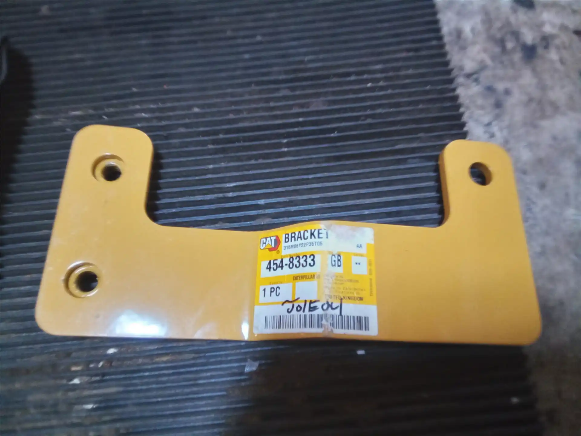 NEW BRACKET indicator image 1