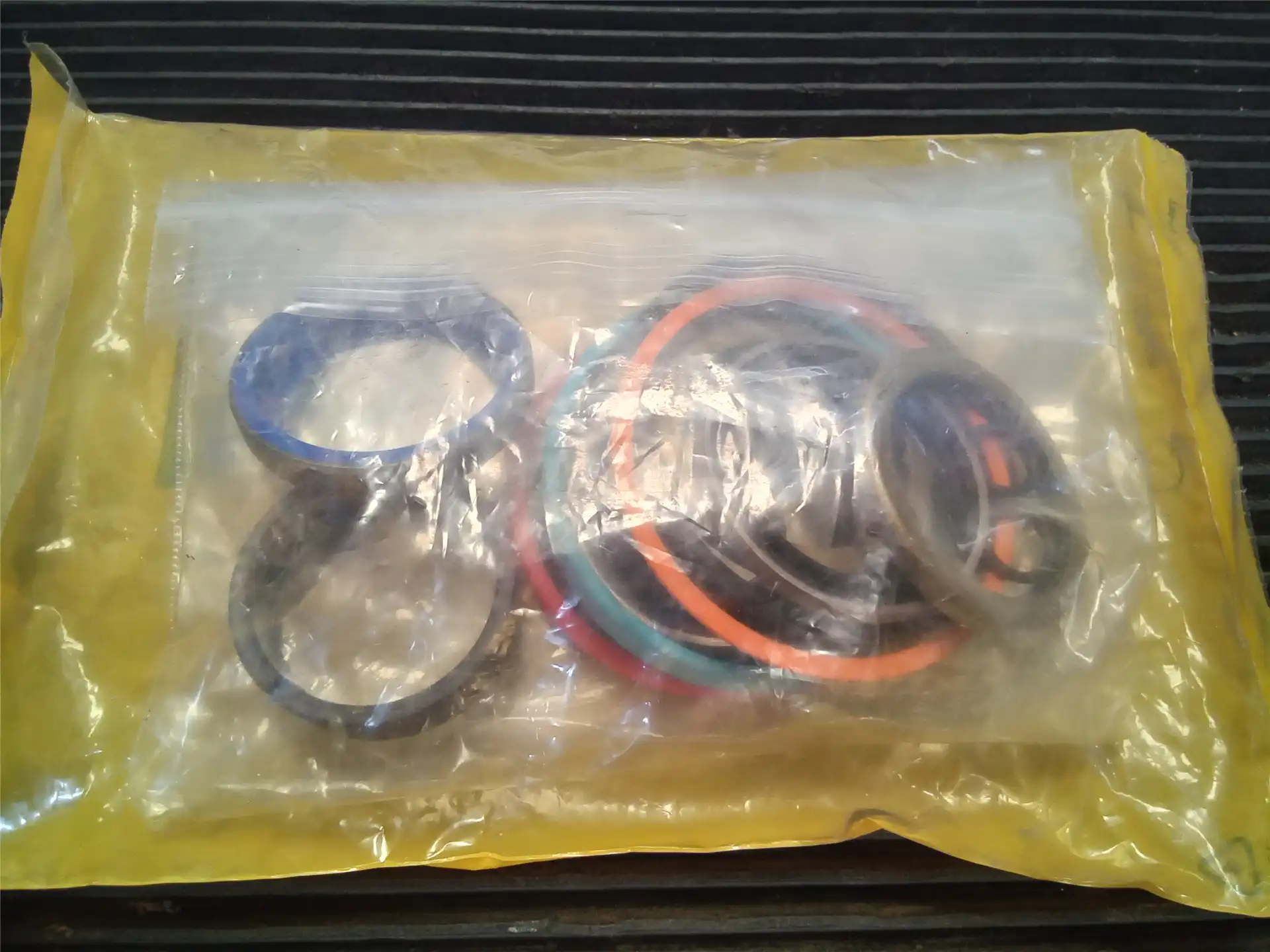 NEW SEAL KIT indicator image 1